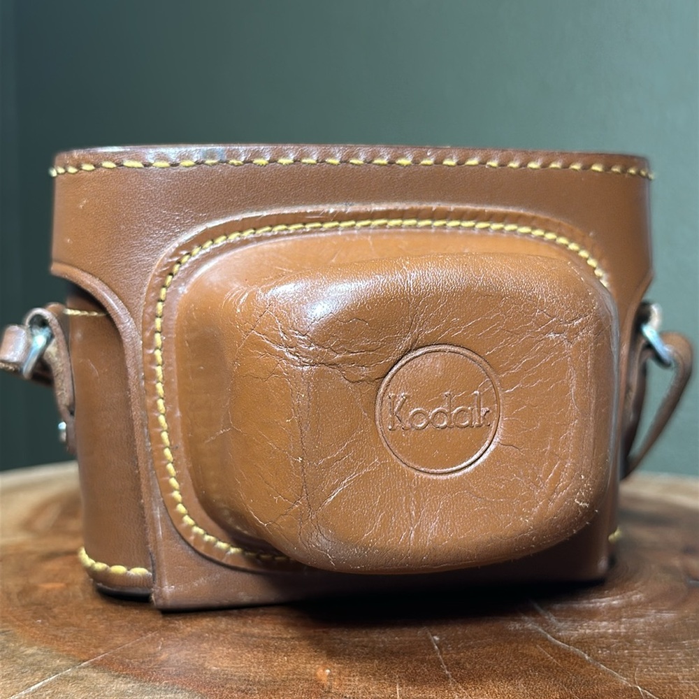 KODAK Signet 35 with Leather Kodak Case - Picture 15 of 16